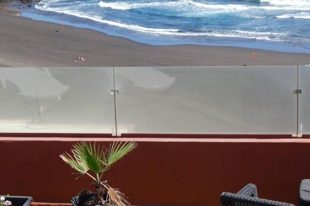 Cosy Flat For 2 Directly At The Beach Apartment Melenara Exterior photo