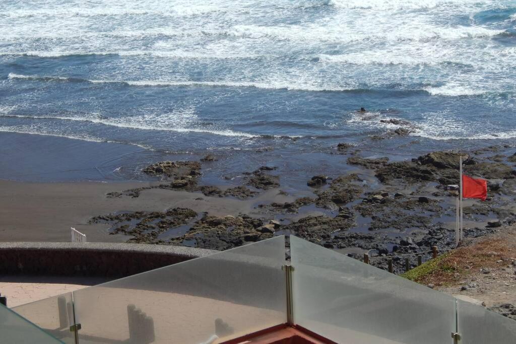 Cosy Flat For 2 Directly At The Beach Apartment Melenara Exterior photo